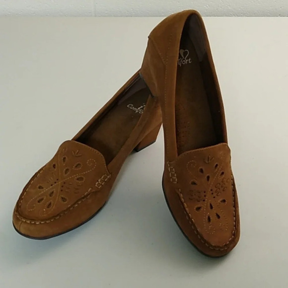 I LOVE COMFORT GENUINE SUEDE, LOW, BLOCK HEEL PADDED INSOLE - Picture 9 of 10